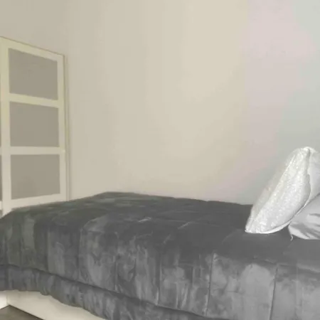 Spacious With Terrace In 120m² Air Conditioned Alicante