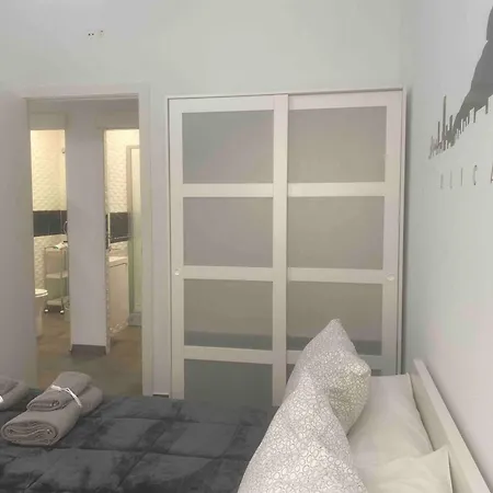 Apartment Spacious With Terrace In 120m² Air Conditioned Alicante