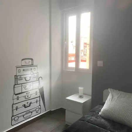 Spacious With Terrace In 120m² Air Conditioned Apartment