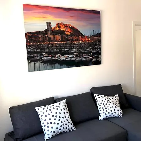 Spacious With Terrace In 120m² Air Conditioned Apartment *