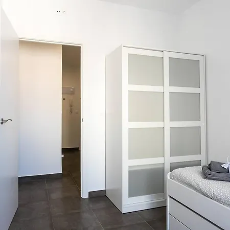 Apartment Spacious With Terrace In 120m² Air Conditioned *